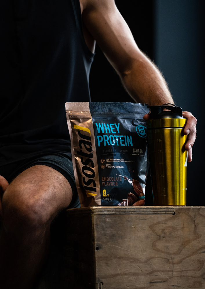 Isostar protein product and shaker for a recovery meal