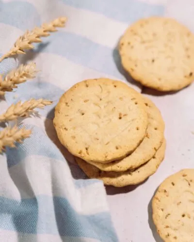 Gerblé Sugar-Free Sesame and Vanilla Biscuits 132g
